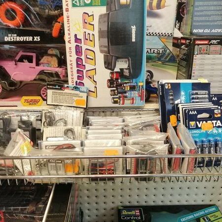 RC Fahrzeuge bei Spielwaren Bannert in Wien