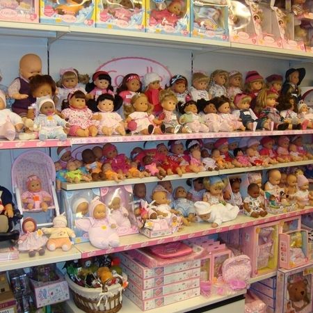 Puppen bei Spielwaren Bannert in Wien
