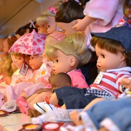 Puppen bei Spielwaren Bannert in Wien
