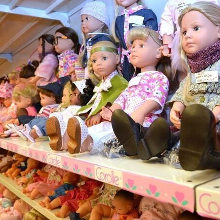 Puppen bei Spielwaren Bannert in Wien
