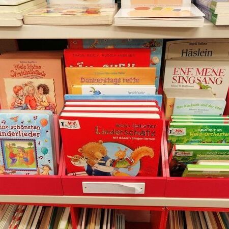 Kinderbücher bei Spielwaren Bannert in Wien