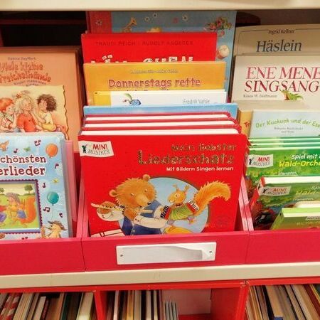 Kinderbücher bei Spielwaren Bannert in Wien