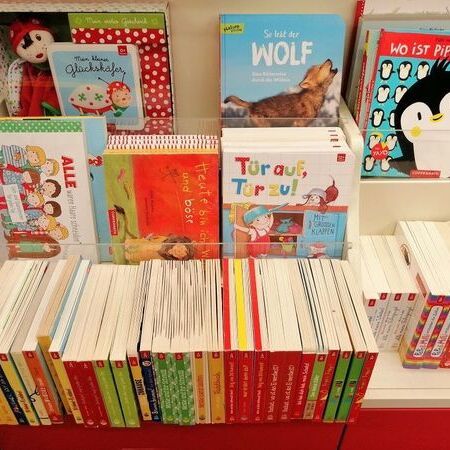 Kinderbücher bei Spielwaren Bannert in Wien