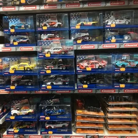 Carrera - Rennbahnen und RC Fahrzeuge!
