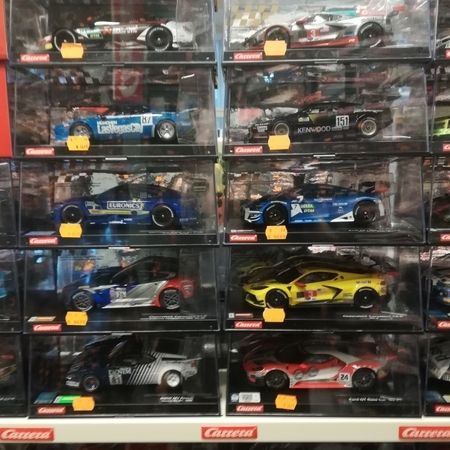 Carrera - Rennbahnen und RC Fahrzeuge!