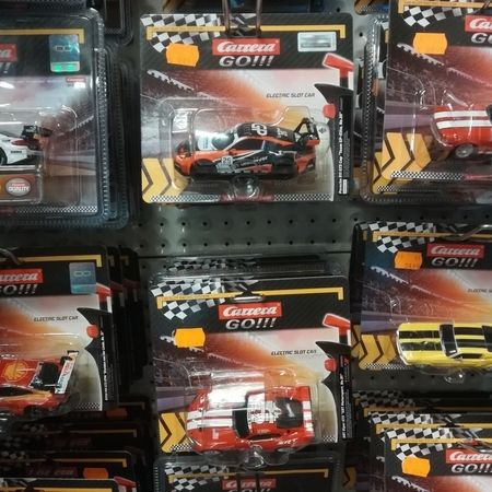 Carrera - Rennbahnen und RC Fahrzeuge!