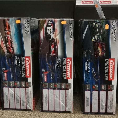 Carrera - Rennbahnen und RC Fahrzeuge!